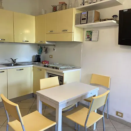 דירה Flat With Pool And Garden ביביונה