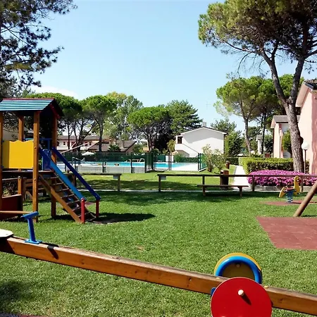 Flat With Pool And Garden ביביונה